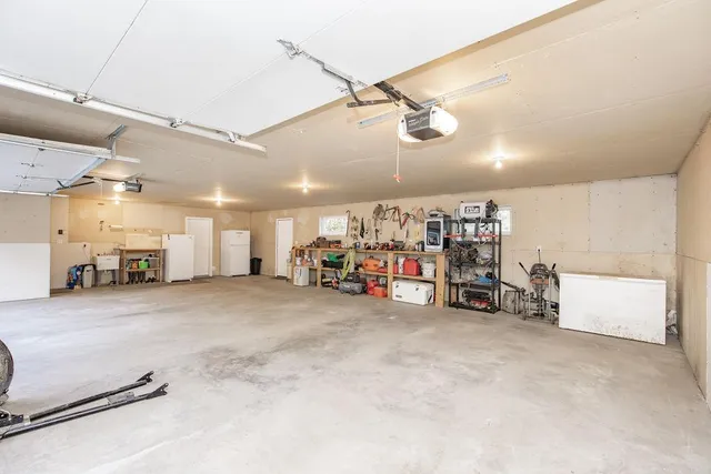 $694,000 | 10100 Maple Lane, Detroit Lakes, MN 56501