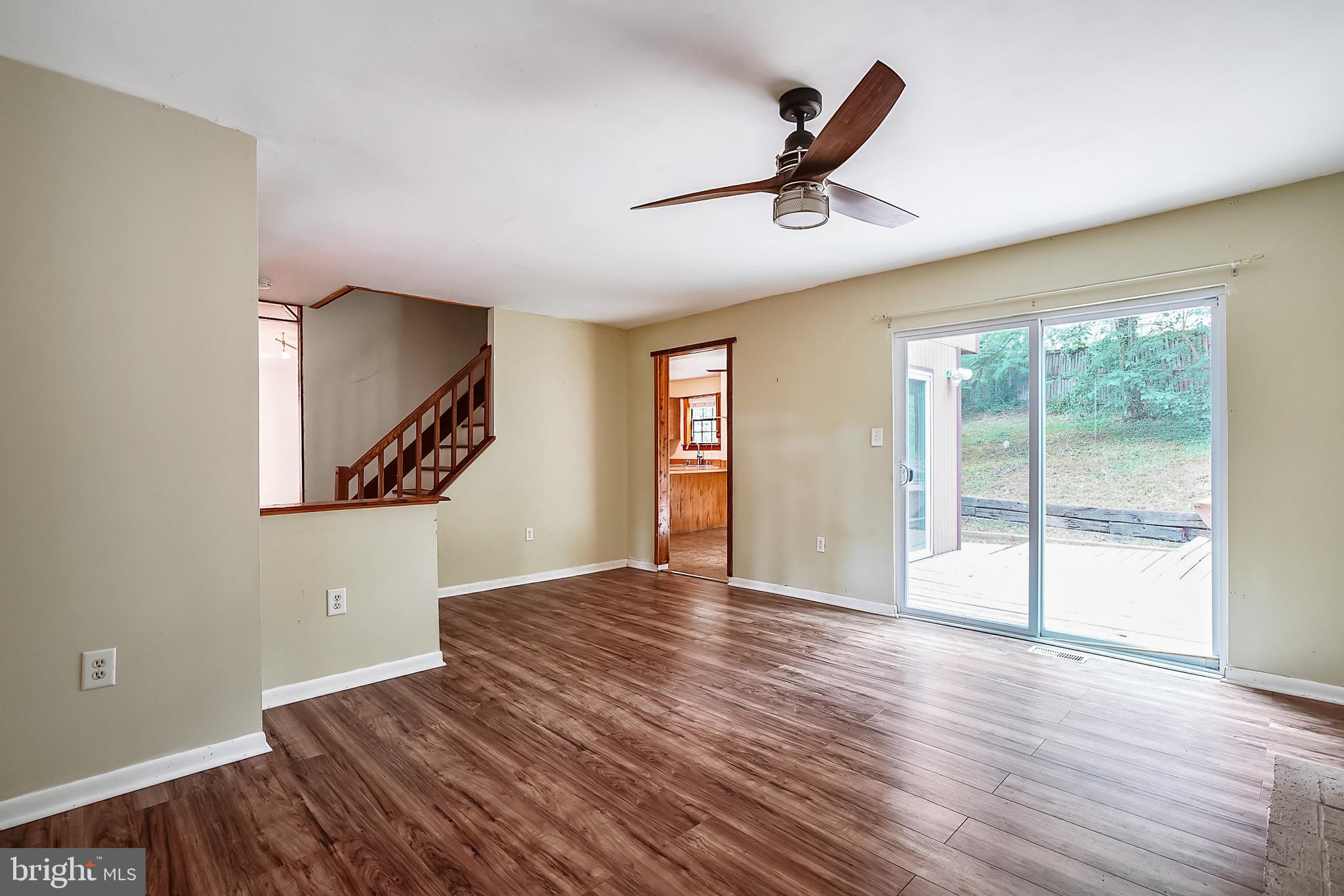 345 Woodland Road Pasadena, MD 21122 - Photo 9 of 37