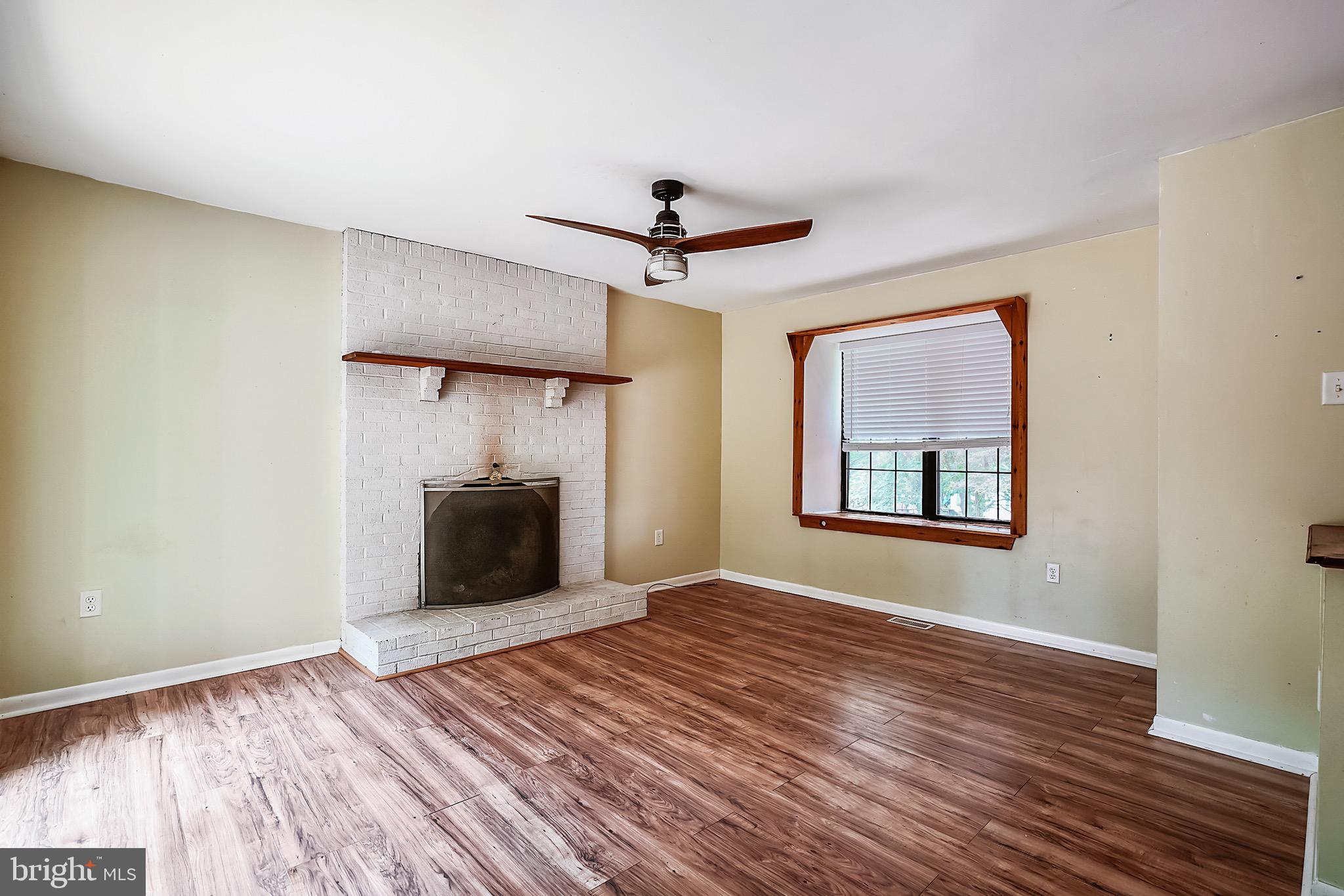345 Woodland Road Pasadena, MD 21122 - Photo 10 of 37