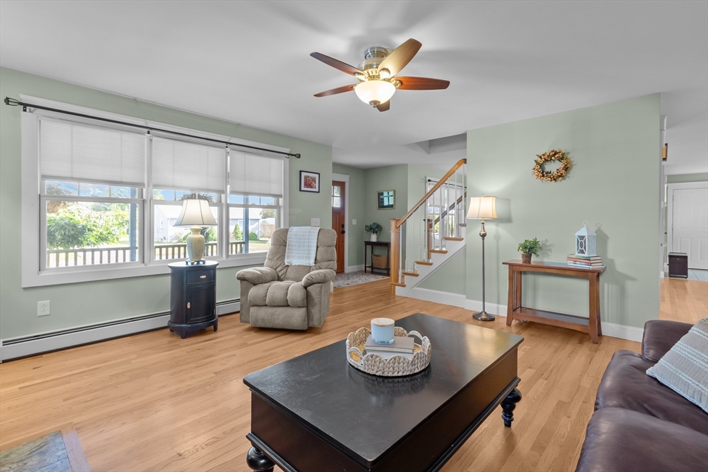 139 Durfee Road Tiverton, RI 02878 - Photo 11 of 36 Gallery Image 11