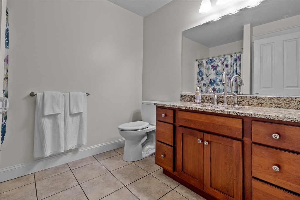 139 Durfee Road Tiverton, RI 02878 - Photo 18 of 36 Gallery Image 18