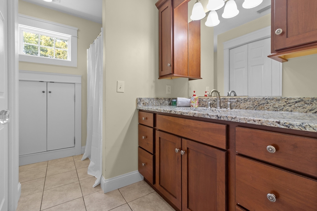 139 Durfee Road Tiverton, RI 02878 - Photo 24 of 36 Gallery Image 24