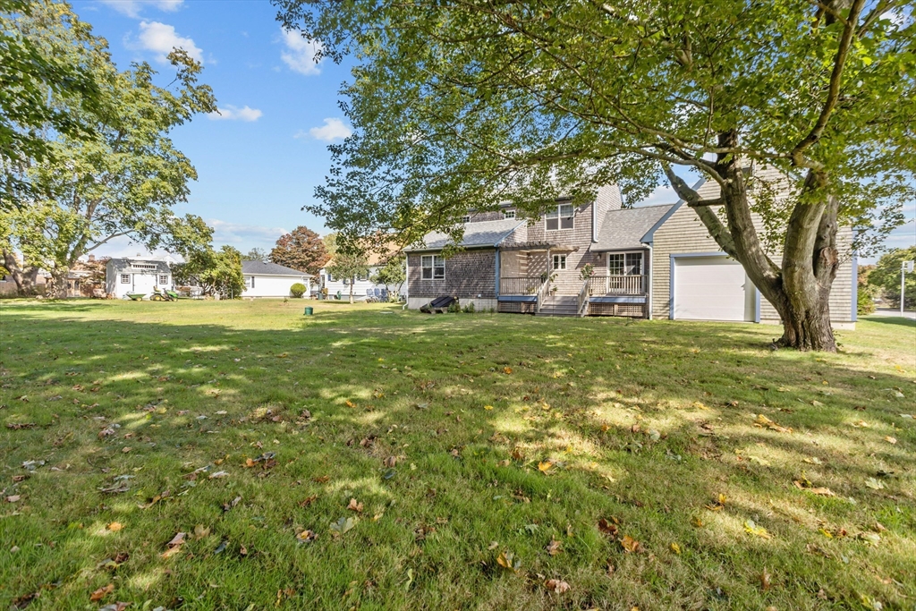 139 Durfee Road Tiverton, RI 02878 - Photo 32 of 36 Gallery Image 32