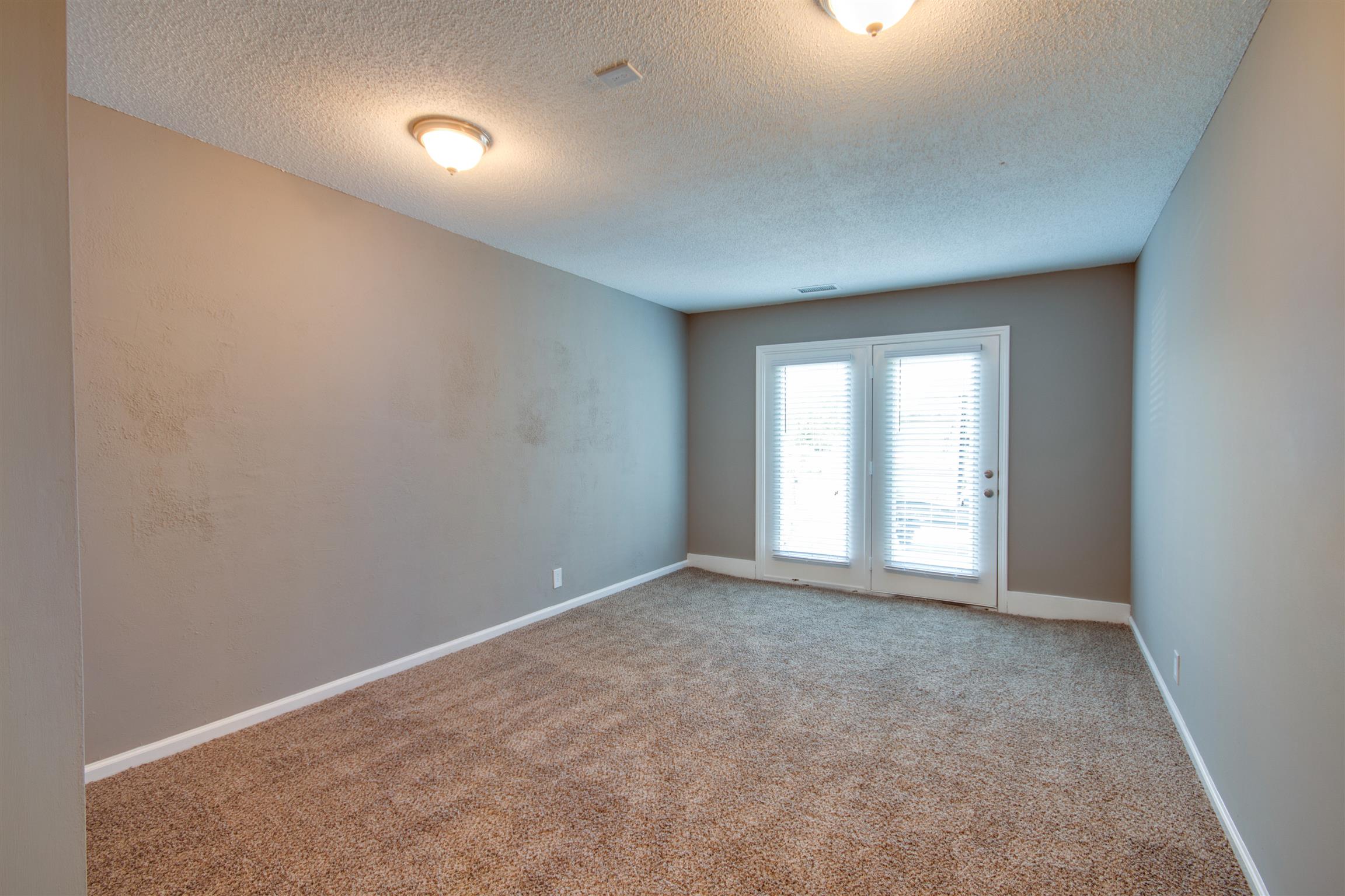 1508 Rochester Drive Murfreesboro, TN 37130 - Photo 11 of 21 Massive room could be used as a second master bedroom option or a bonus room..