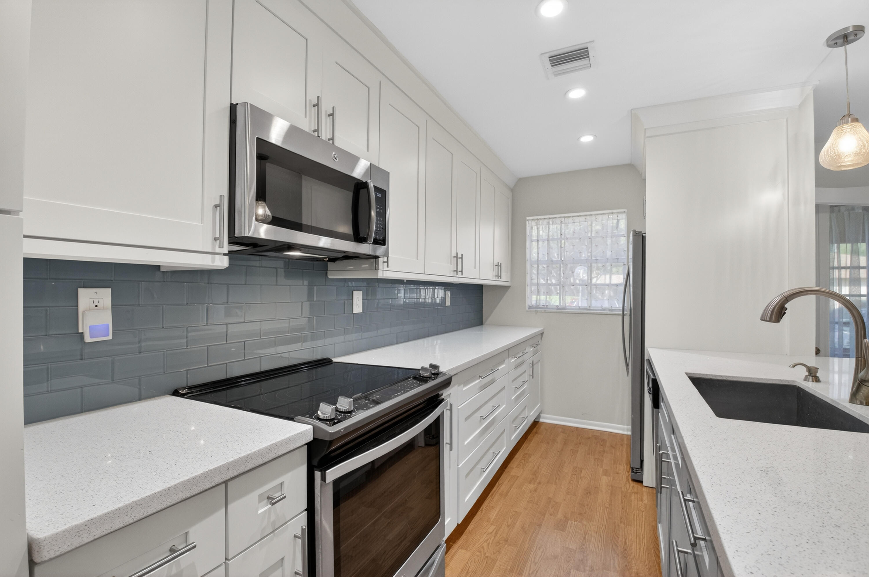 5230 Nesting Way, Unit B Delray Beach, FL 33484 - Photo 3 of 40 DSC_2694