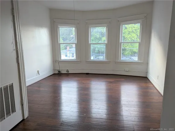 $1,600 | 70 Center Street, Unit 8, Shelton, CT 06484