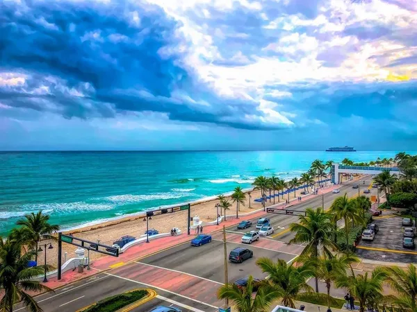 $9,000 | 3035 Riomar Street, Fort Lauderdale, FL 33304