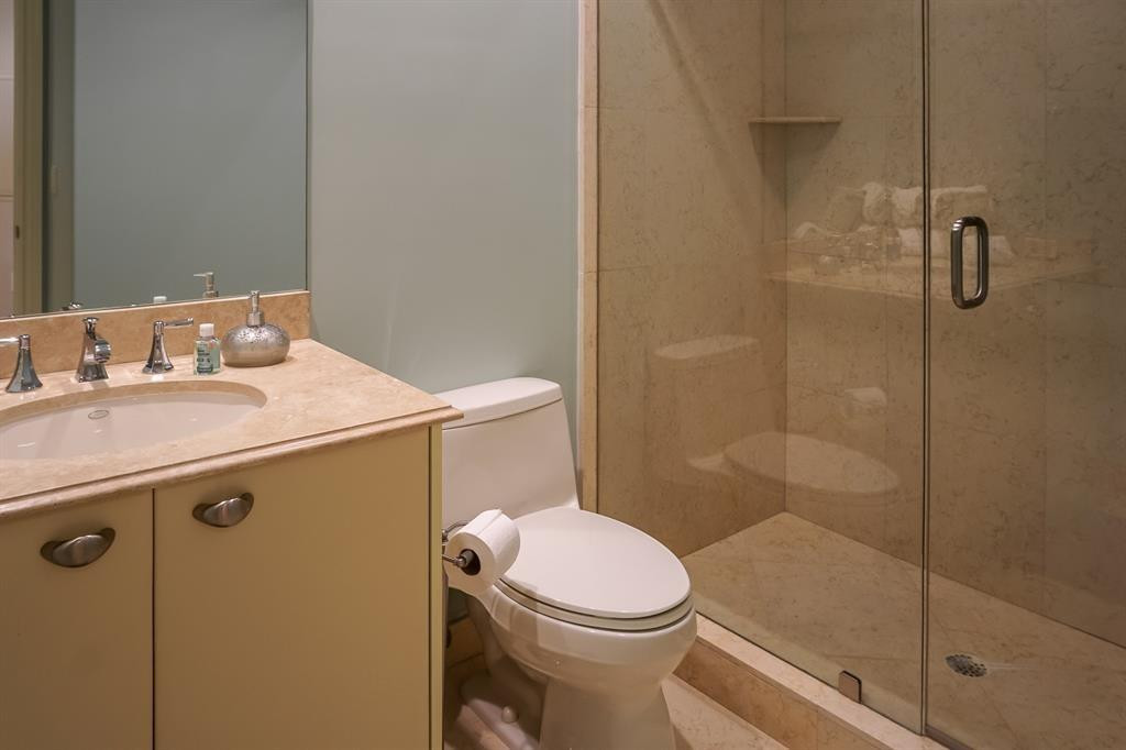 3035 Riomar Street Fort Lauderdale, FL 33304 - Photo 14 of 27 Photo 14