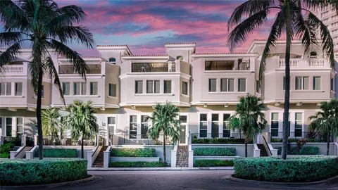 $9,000 | 3035 Riomar Street, Fort Lauderdale, FL 33304