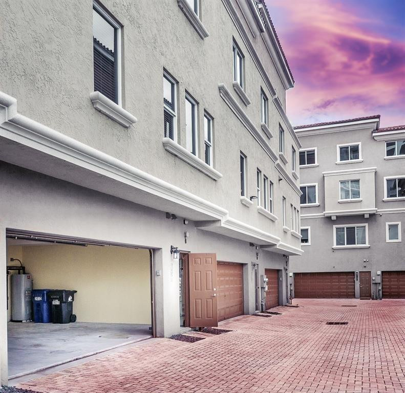 3035 Riomar Street Fort Lauderdale, FL 33304 - Photo 6 of 27 Photo 6