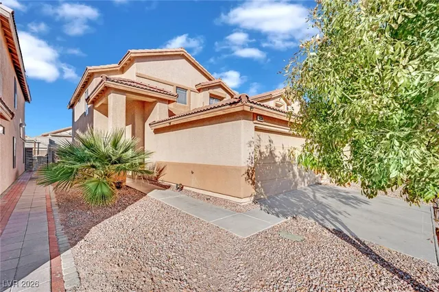 $2,240 | 6330 Cascade Run Avenue, Las Vegas, NV 89142
