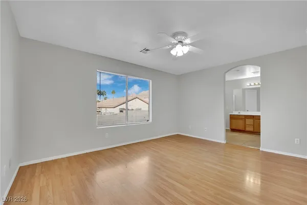 $2,100 | 6330 Cascade Run Avenue, Las Vegas, NV 89142