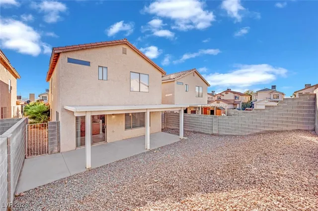 $2,240 | 6330 Cascade Run Avenue, Las Vegas, NV 89142