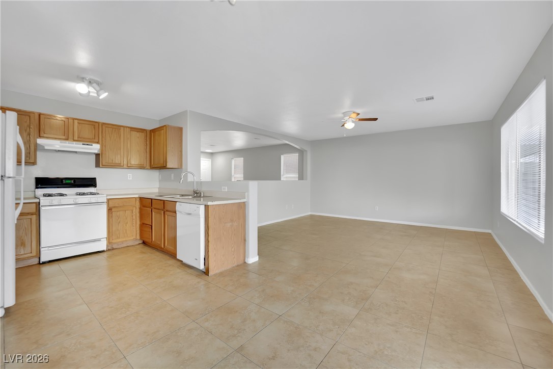 6330 Cascade Run Avenue Las Vegas, NV 89142 - Photo 6 of 19