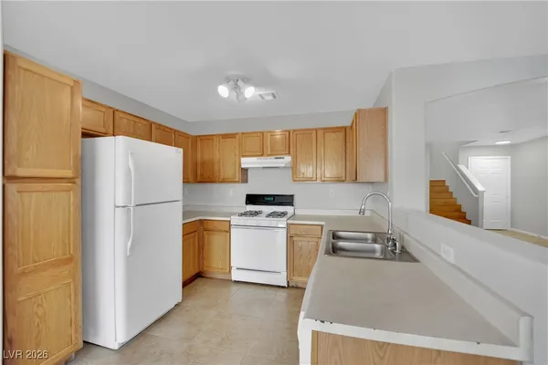 $2,100 | 6330 Cascade Run Avenue, Las Vegas, NV 89142