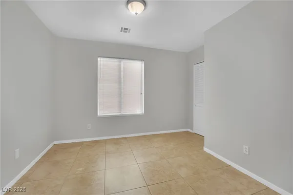 $2,100 | 6330 Cascade Run Avenue, Las Vegas, NV 89142