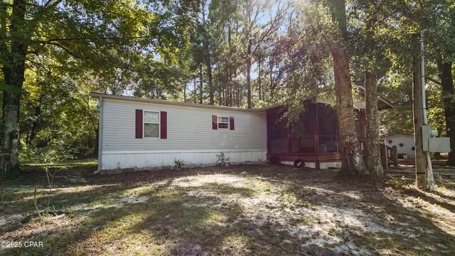 $120,000 | 696 Smokehouse Lake Road, Ponce de Leon, FL 32455