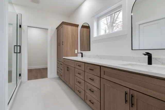 $699,900 | 6952 East E Avenue, Richland, MI 49083