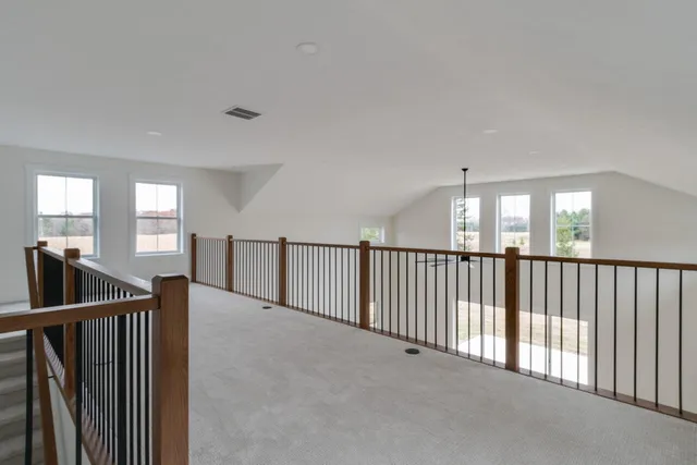 $699,900 | 6952 East E Avenue, Richland, MI 49083