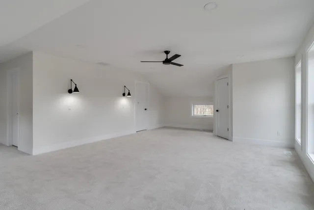 $699,900 | 6952 East E Avenue, Richland, MI 49083