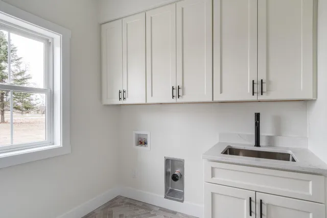 $699,900 | 6952 East E Avenue, Richland, MI 49083