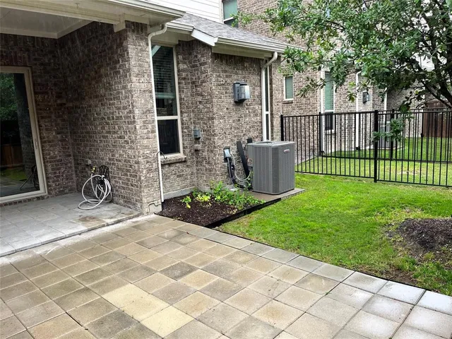 $3,250 | 17756 Sage Lane, Dallas, TX 75252