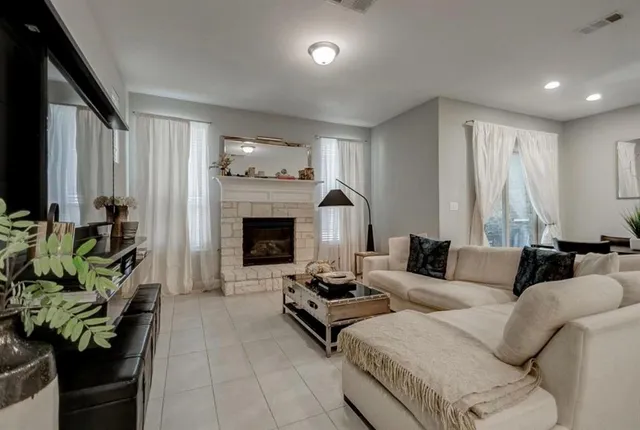 $3,250 | 17756 Sage Lane, Dallas, TX 75252