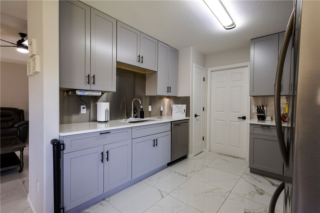 2839 Mckinzie Road, Unit 4 Corpus Christi, TX 78410 - Photo 9 of 23