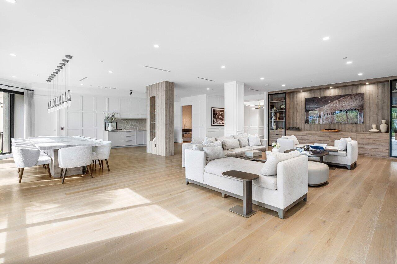 Livingroom/Dining room