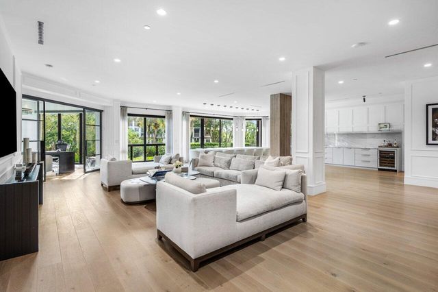 $5,999,000 | 7383 Orangewood Lane, Unit 501, Boca Raton, FL 33433