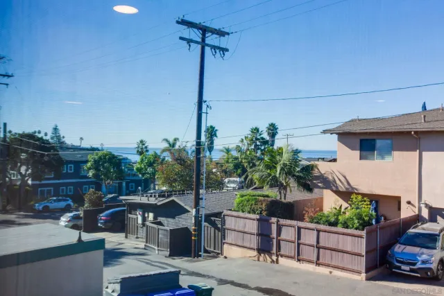 $3,500 | 210 A Street, Unit 11, Encinitas, CA 92024