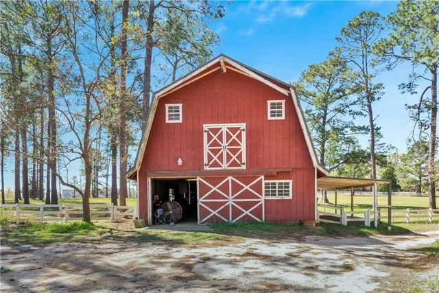 $2,400,000 | 1223 Wire Road West, Perkinston, MS 39573