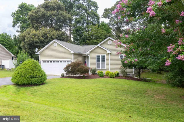 $414,900 | 30997 Oak Leaf Drive, Lewes, DE 19958