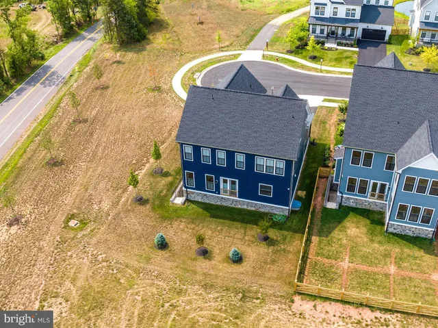 a picture of a bench in a window