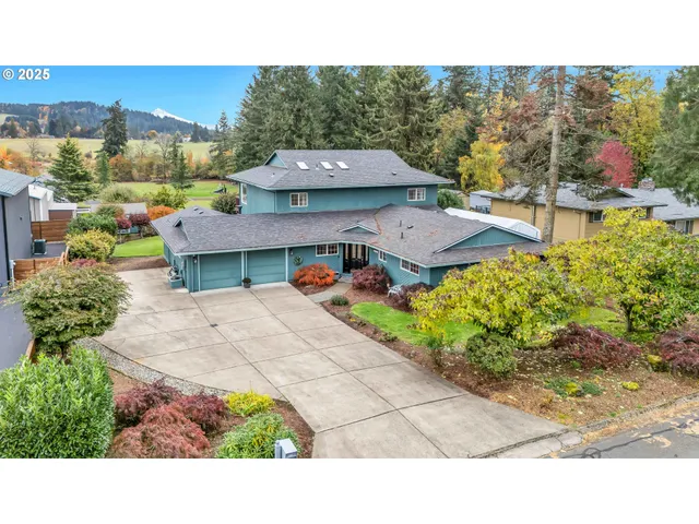 $850,000 | 12650 Southeast Staley Avenue, Damascus, OR 97089
