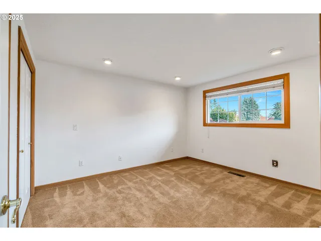 $850,000 | 12650 Southeast Staley Avenue, Damascus, OR 97089