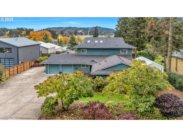 $850,000 | 12650 Southeast Staley Avenue, Damascus, OR 97089