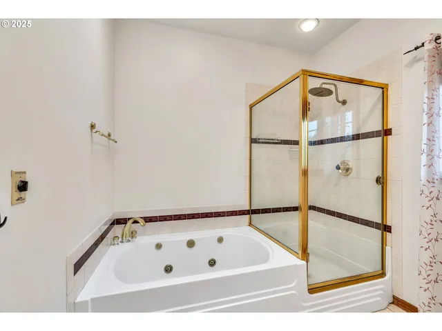 $850,000 | 12650 Southeast Staley Avenue, Damascus, OR 97089