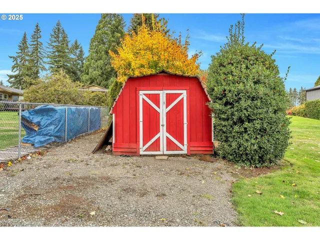 $850,000 | 12650 Southeast Staley Avenue, Damascus, OR 97089