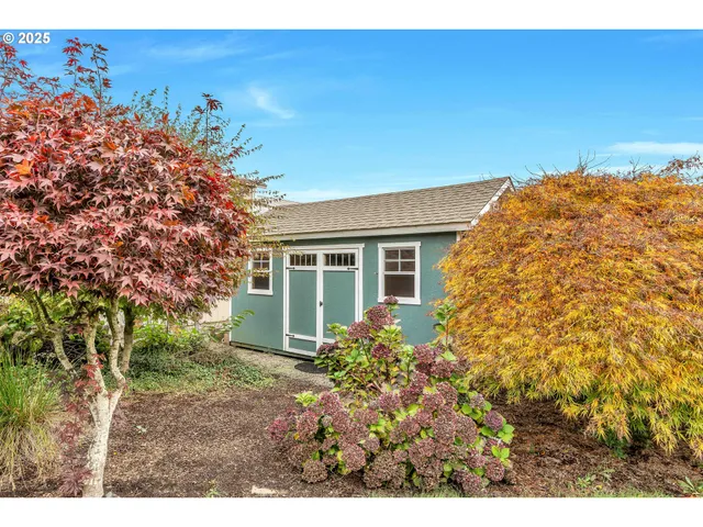 $850,000 | 12650 Southeast Staley Avenue, Damascus, OR 97089