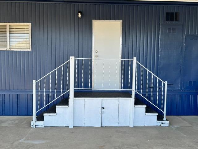 1500 Villa Avenue, Unit 23 Clovis, CA 93612 - Photo 13 of 33 a view of entryway with wooden floor