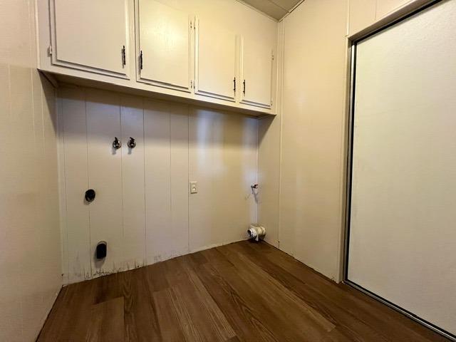 1500 Villa Avenue, Unit 23 Clovis, CA 93612 - Photo 33 of 33 an empty room with wooden floor