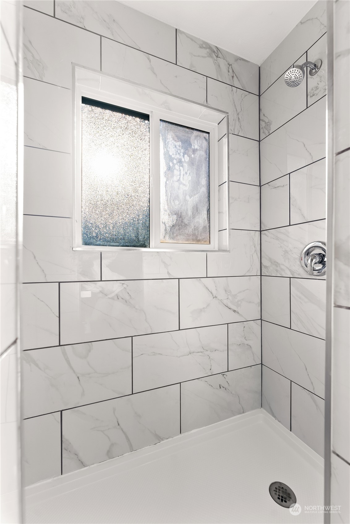 238 Castle Avenue Winthrop, WA 98862 - Photo 24 of 40 a bathroom with a shower