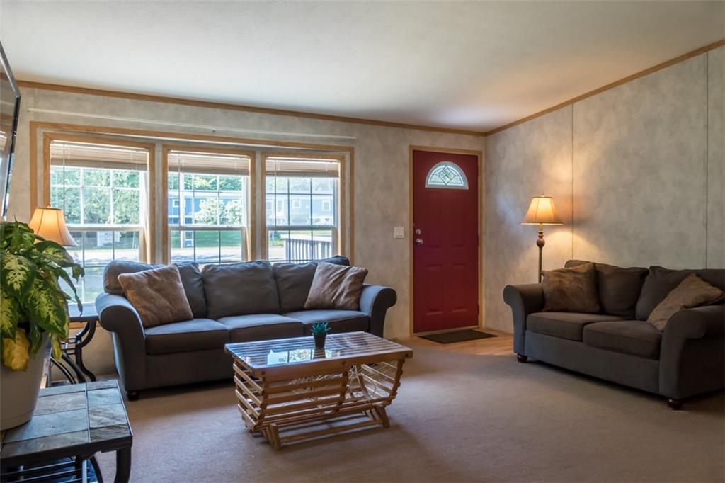 148 Wardtown Road Freeport, ME 04032 - Photo 13 of 31 Living Room.