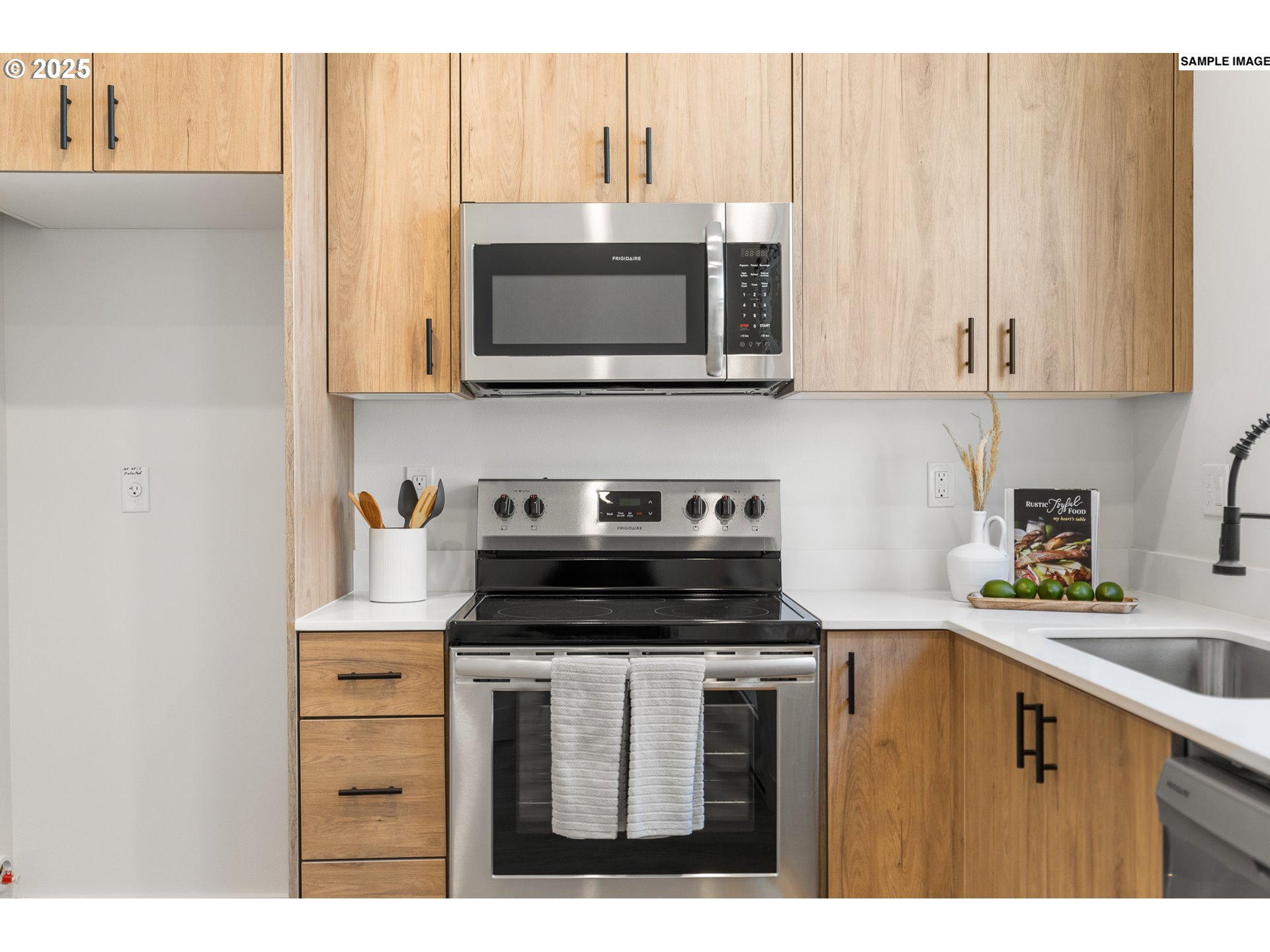 5855 Northeast Prescott Street Portland, OR 97218 - Photo 19 of 46