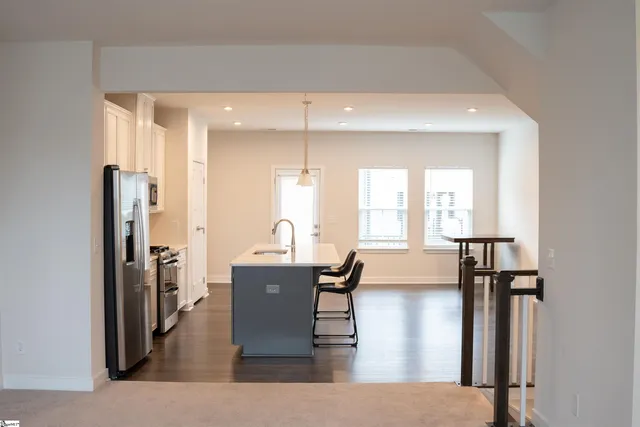 $2,300 | 17 Rollins Avenue, Greenville, SC 29607