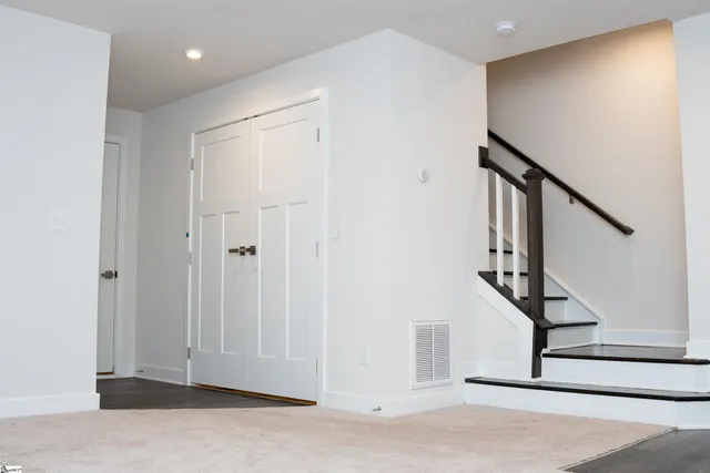 $2,300 | 17 Rollins Avenue, Greenville, SC 29607