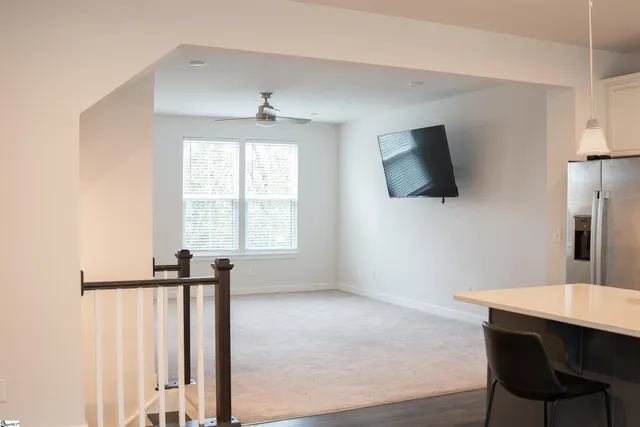 $2,300 | 17 Rollins Avenue, Greenville, SC 29607