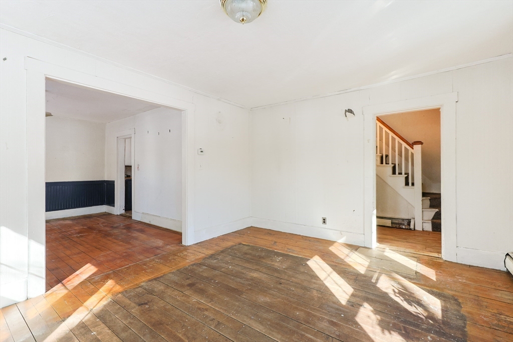 14 Leonard Lane Holbrook, MA 02343 - Photo 4 of 37
