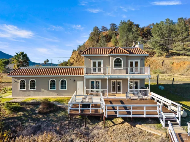 $640,000 | 11115 Lakeshore Drive, Clearlake, CA 95422